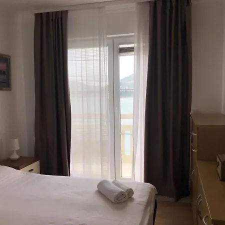 Monika Apartment *